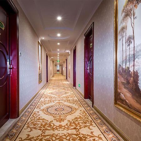 Vienna Hotel Shenzhen Exhibitian Center 2Nd Екстер'єр фото
