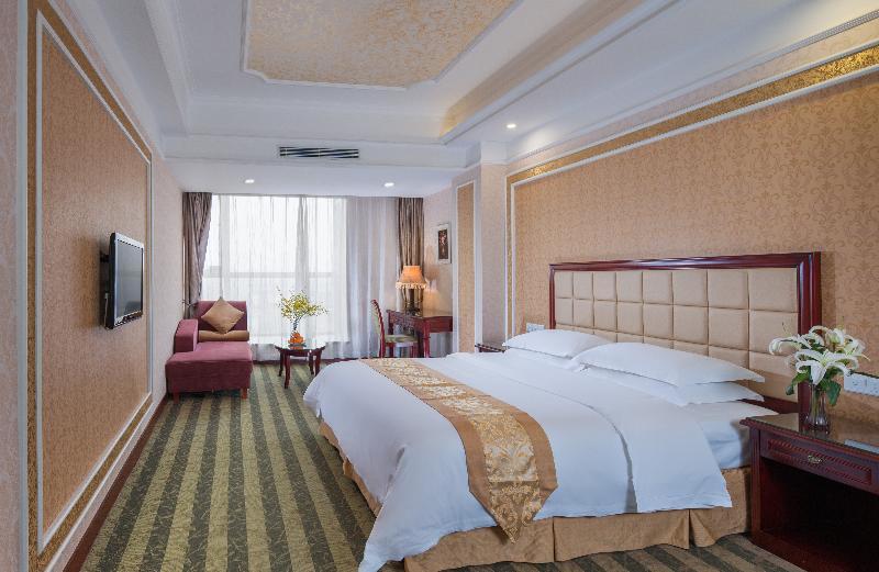 Vienna Hotel Shenzhen Exhibitian Center 2Nd Екстер'єр фото